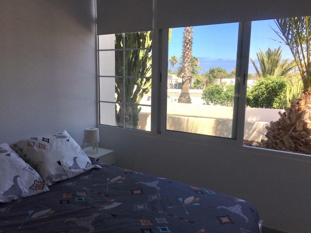 Luxury Estudio En Playa Roca A Primera Linea Del Mar Costa Teguise Extérieur photo