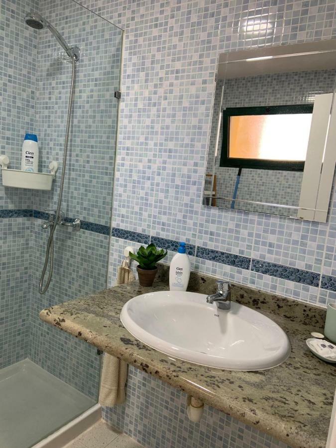Luxury Estudio En Playa Roca A Primera Linea Del Mar Costa Teguise Extérieur photo